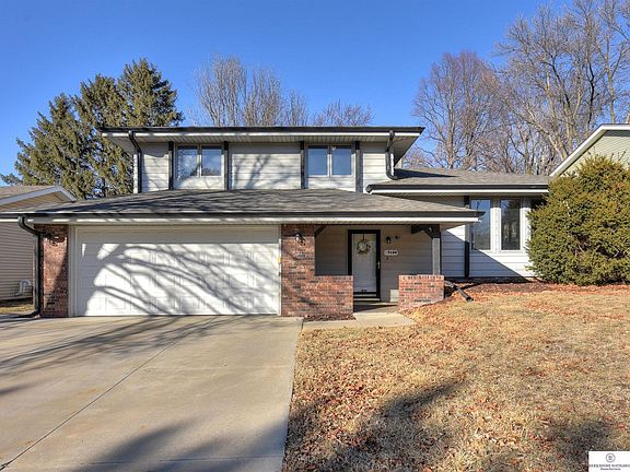 2nd image of 15104 Farnam Cir