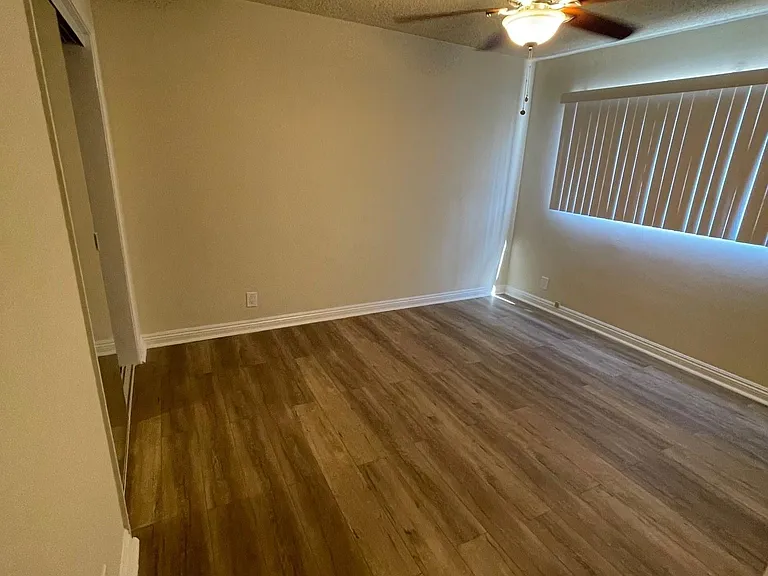 623 Balboa Ave — Photo 3
