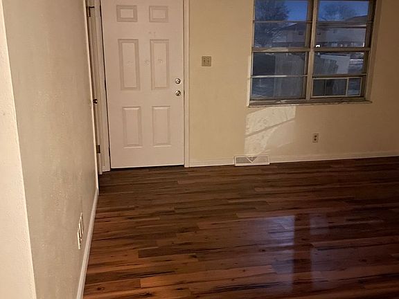 3rd image of 1317 Virginia Ave