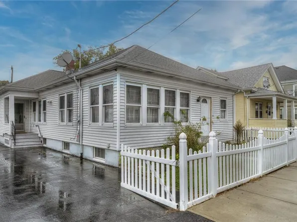 28 McCabe Ave, Pawtucket, RI 02861