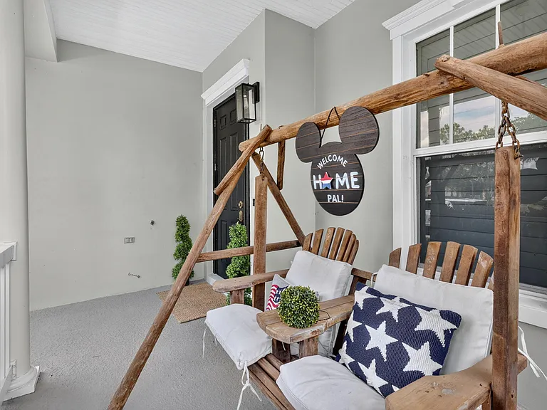 10542 SW Westlawn Blvd — Photo 5