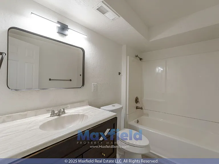 2722 N Double Eagle Dr — Photo 37