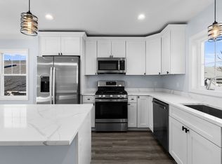 Giovanni Estates, Fall River, MA 02720