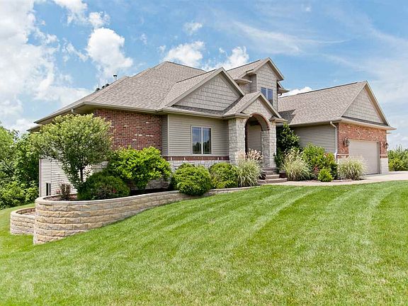2nd image of 2788 Jefferson Ct NE