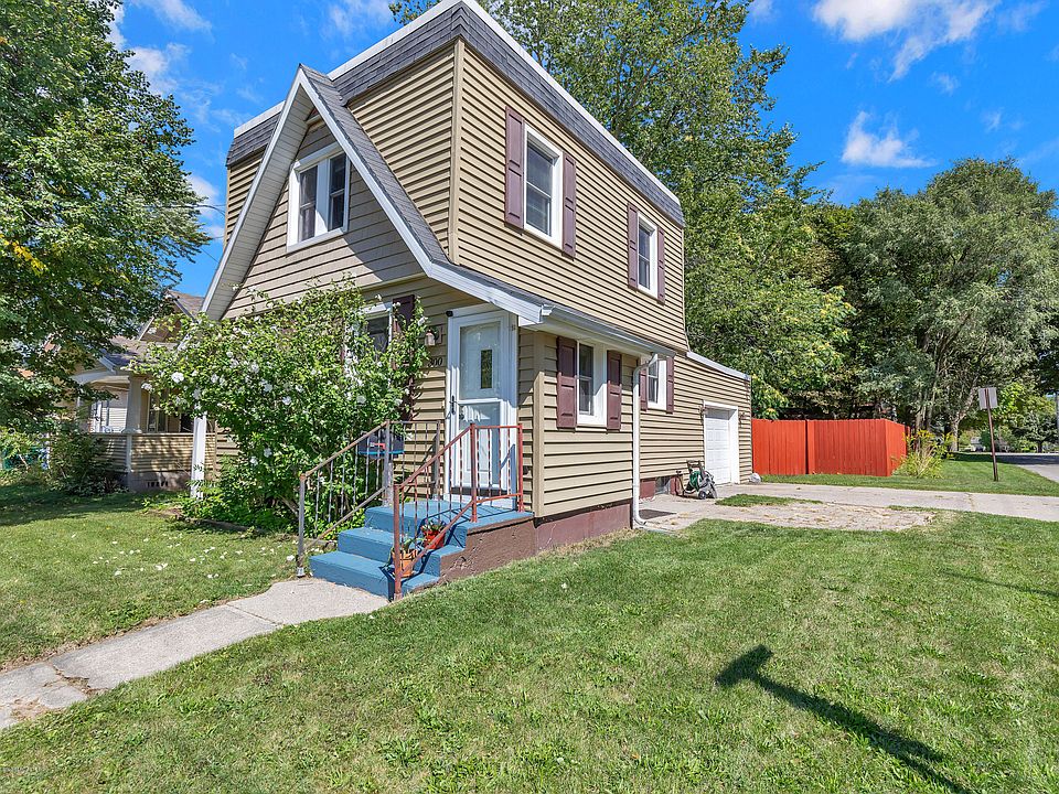 1st image of 300 N Foster Ave