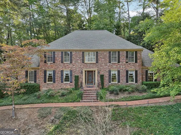 1651 Trotters Ln, Stone Mountain, GA 30087