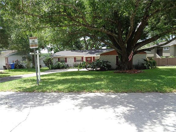 2nd image of 1216 N Pine Lake Dr