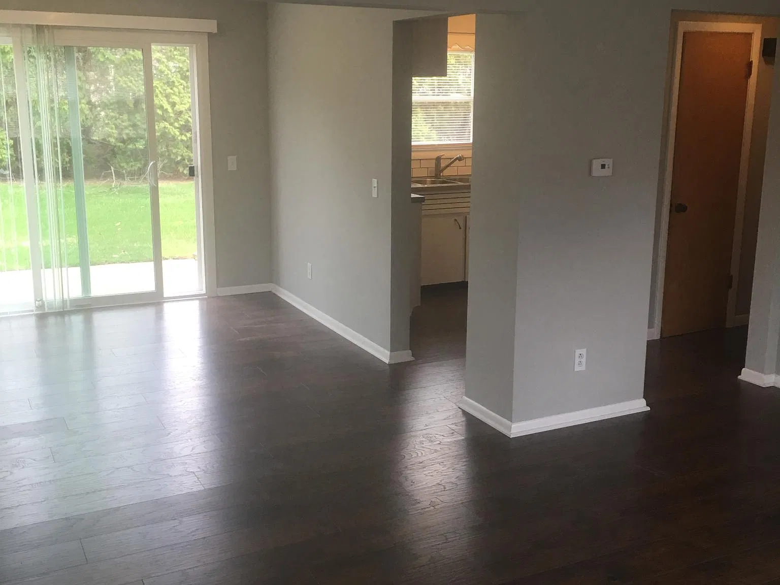 2 bed, 1000 sqft, $975 — Photo 3