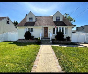 65 Hansom Place, Roosevelt, NY, 11575
