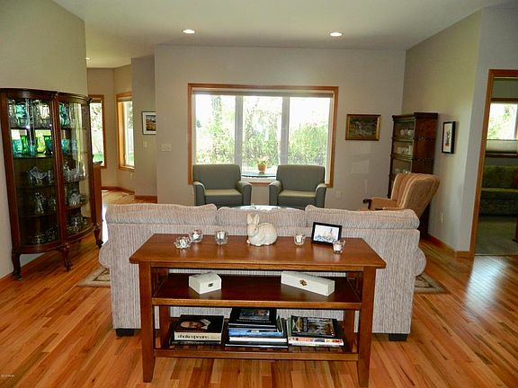 2nd image of 1945 Woodland Ct
