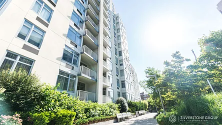 Sold by Silverstone Group USA Corp.