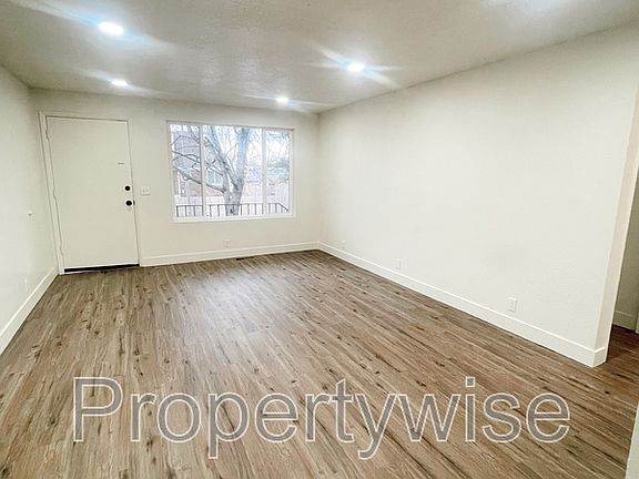 2nd image of 285 E Whitlock Ave #6