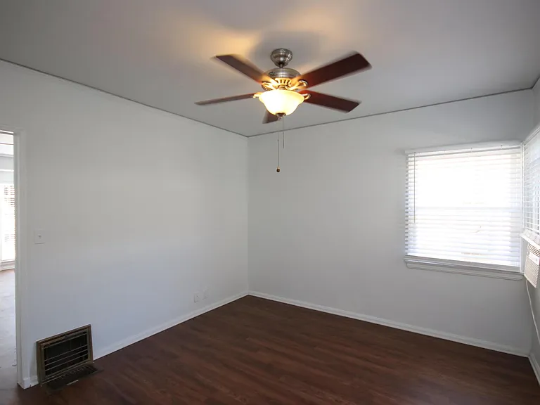 2045 Huntington Dr #1/2 — Photo 18