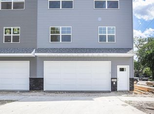 624 10th Ave N, Fargo, ND 58102