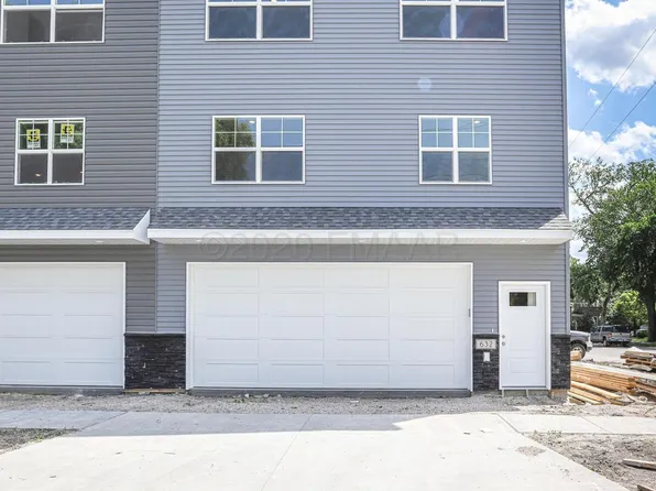 624 10th Ave N, Fargo, ND 58102