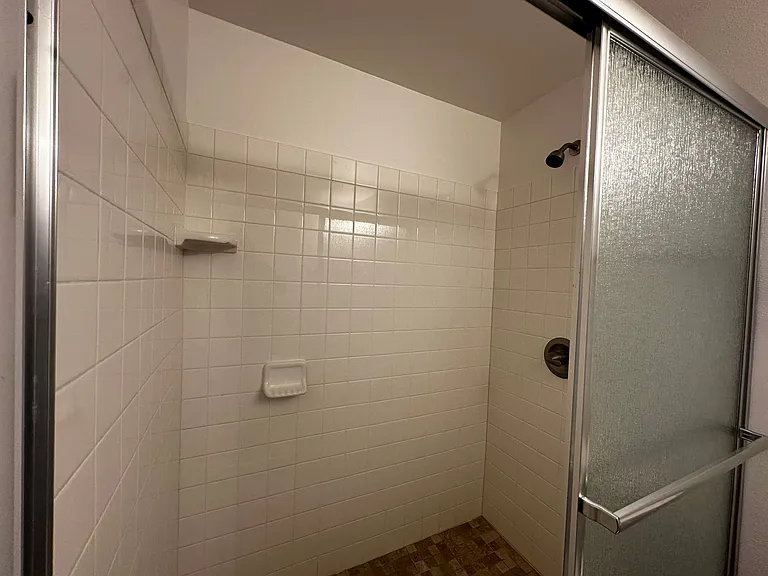 SEA 3827 Wetmore — Photo 22