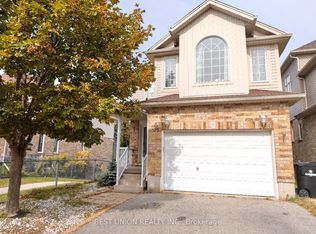 528 Activa Ave, Kitchener, ON N2E4C2