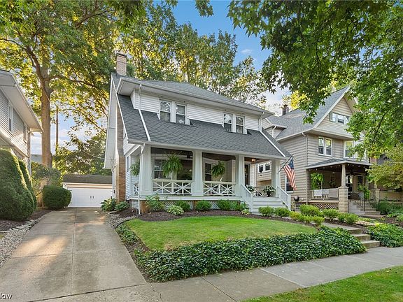 2nd image of 1561 Marlowe Ave