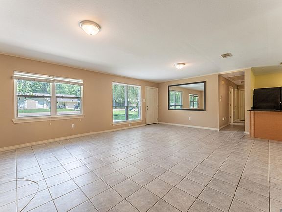 3rd image of 1838 Southland Ct
