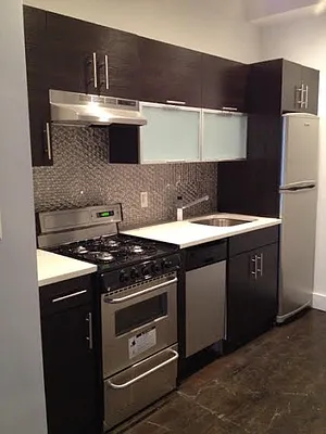 Rented by Full Time Management | media 58