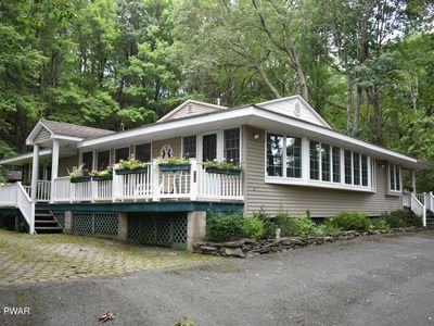 112 Lookout Dr, Lords Valley, PA, 18428