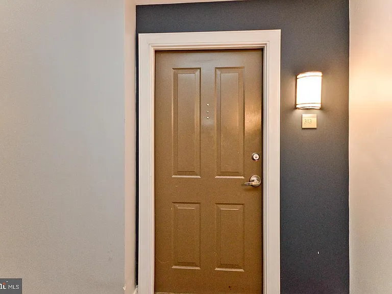 555 Massachusetts Ave NW #313 — Photo 11