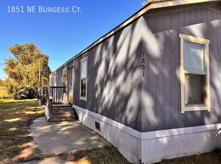 1851 NE Burgess Ct, Topeka, KS 66608