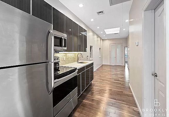 5th image of 545 Marcy Ave #2D