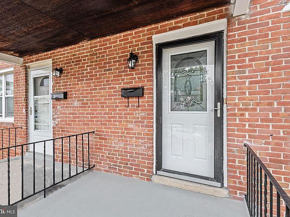 2nd image of 306 Georgia Ave NE
