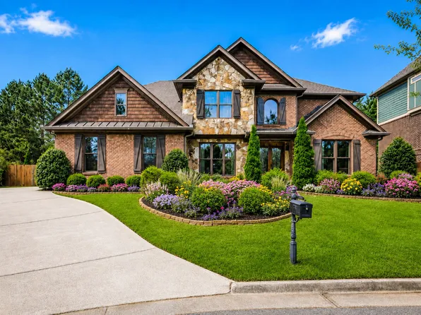 1335 Whisper Cove Dr, Buford, GA 30518