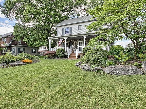 21 Hershey Ave Paradise PA 