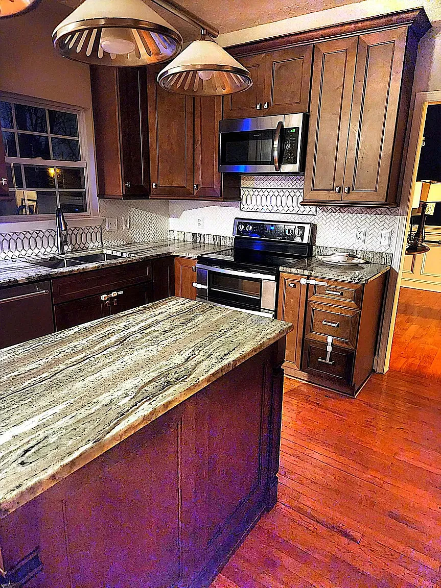 4 bed, 2.5 bath, 2552 sqft, $2,900 — Photo 3