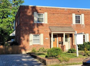819 S Ivy St, Arlington, VA 22204