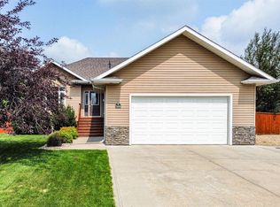 5604 S 28th Ave #A, Camrose, AB T4V 4A3