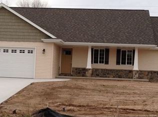 2910 Sussex Rd, Green Bay, WI 54311