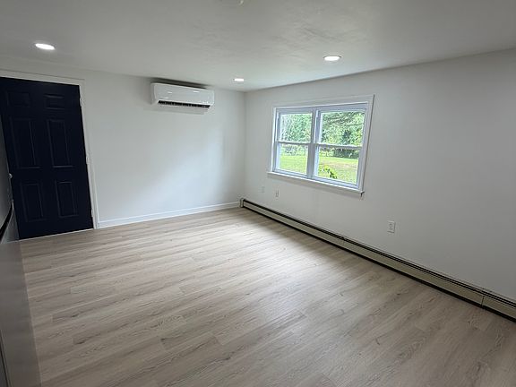 4th image of 177 Rockingham Rd APT B