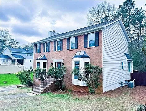 720 Shannon Green Cir SW — Photo 2