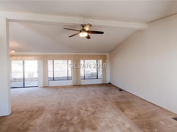3rd image of 561 Lake Michigan Ln
