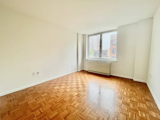 Rented by Addison Property Group | media 13