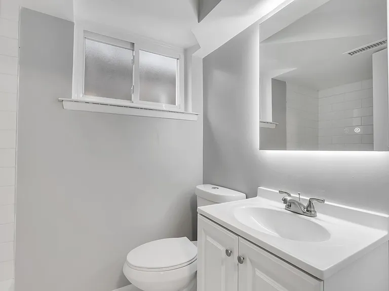 520 N Garfield St #1 — Photo 8