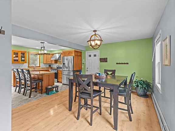 2nd image of 550 Nottingham Drive