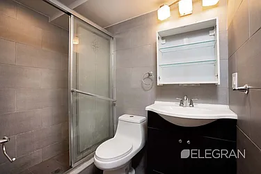 Rented by (Legacy) Elegran