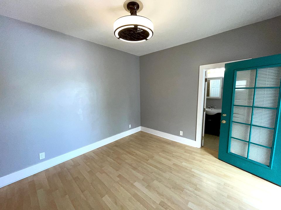 1st image of 1836 E 1st St APT 17