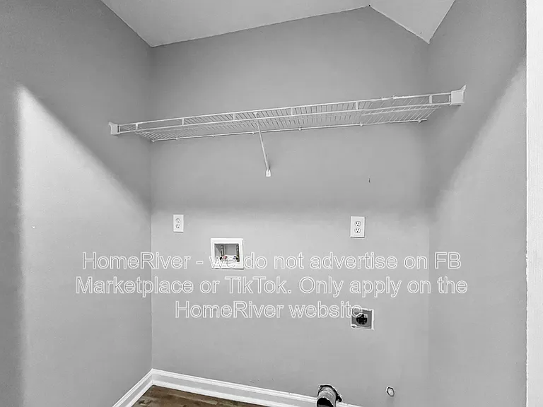 1032 Winterglen Way — Photo 7