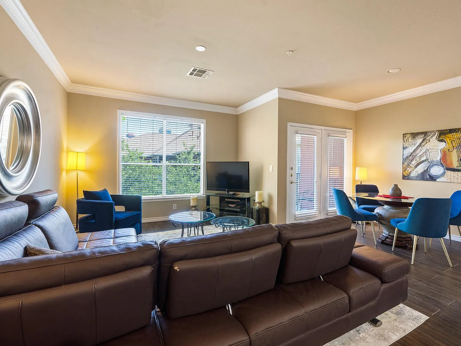 1 bed, 1.5 bath, 761 sqft, $2,100 — Photo 3