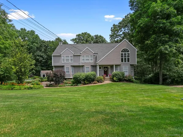 5 Pheasant Run, Guilford, CT 06437