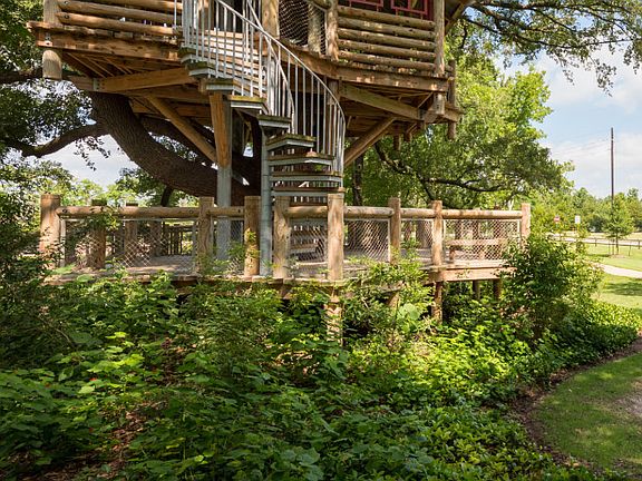 Bridgeland Community Amenities