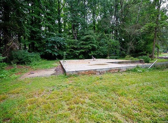 4th image of 1005 Farmfield Ln