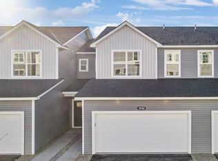 4743 Cottongrass Ln, Excelsior, MN 55331