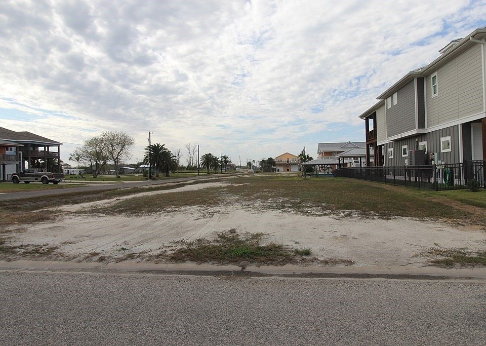 1st image of 102 Bufflehead Ln